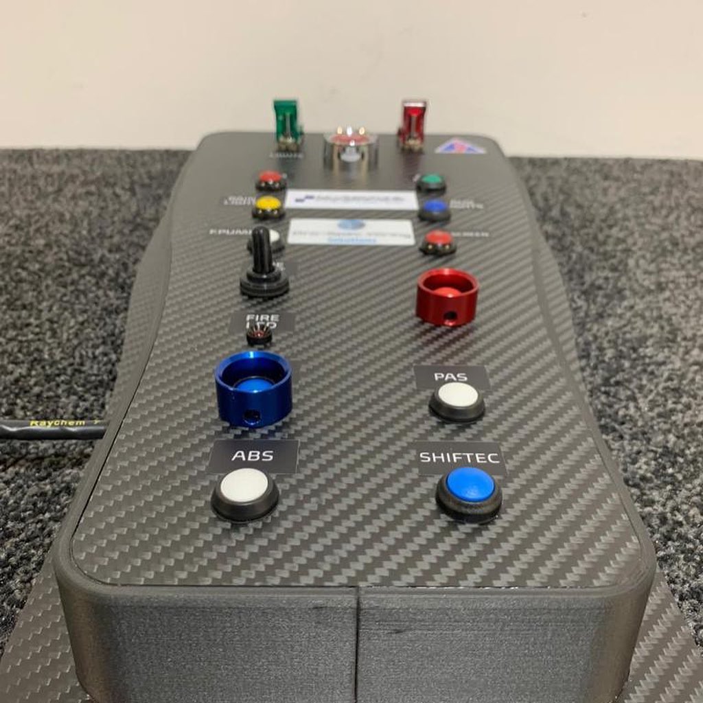 Carbon fibre centre panel